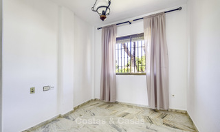 A vendre, spacieuse villa classique avec un excellent potentiel, situé dans un quartier calme à Marbella Est 15180 