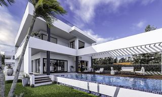 Nouvelles villas de luxe minimalistes à vendre, à distance de marche de la plage, port de plaisance, commodités - Benalmadena 15272 