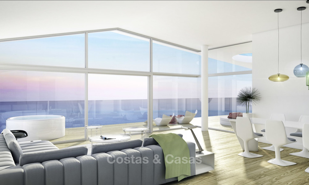 Dernier penthouse neuf dans un complexe de luxe contemporain à vendre, avec des vues spectaculaires sur la mer, Benalmadena, Costa del Sol 16757