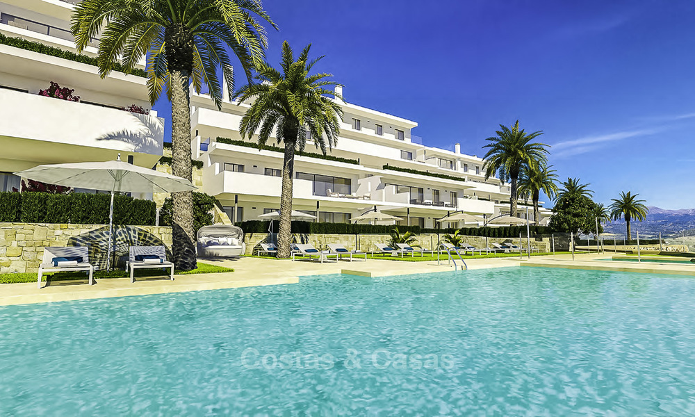 Appartements et penthouses contemporains avec vue mer à vendre dans l'une des meilleures stations de golf de la région, Casares, Costa del Sol. 16705