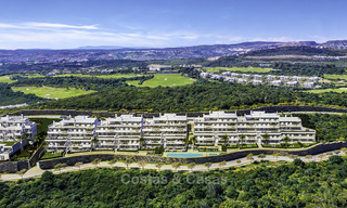 Appartements et penthouses contemporains avec vue mer à vendre dans l'une des meilleures stations de golf de la région, Casares, Costa del Sol. 16706 