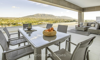 Appartements et penthouses de luxe modernes à vendre dans une station de golf réputée à Mijas, Costa del Sol 16664 