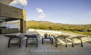 Appartements et penthouses de luxe modernes à vendre dans une station de golf réputée à Mijas, Costa del Sol 16665 