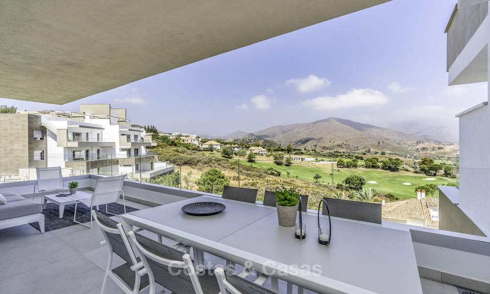 Appartements et penthouses de luxe modernes à vendre dans une station de golf réputée à Mijas, Costa del Sol 16689