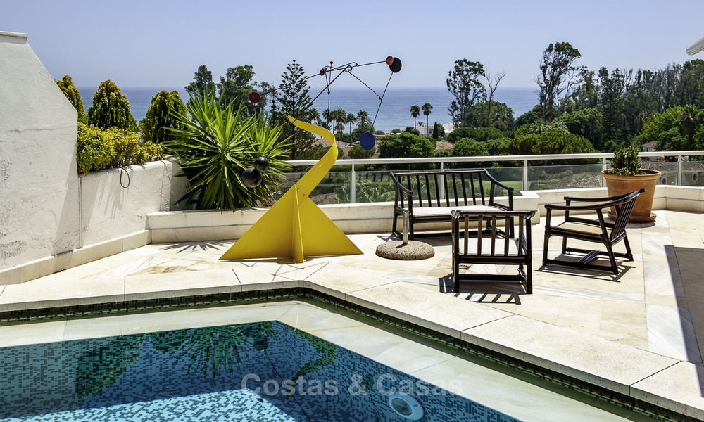 Penthouse avec piscine privée et vue panoramique sur la mer, le golf et les montagnes dans un complexe en front de mer à Guadalmina Baja, Marbella 16012