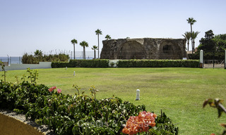 Penthouse avec piscine privée et vue panoramique sur la mer, le golf et les montagnes dans un complexe en front de mer à Guadalmina Baja, Marbella 16030 