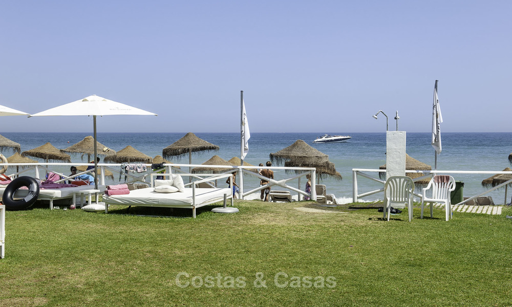 Penthouse avec piscine privée et vue panoramique sur la mer, le golf et les montagnes dans un complexe en front de mer à Guadalmina Baja, Marbella 16031