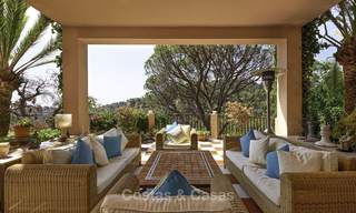 Charmante villa rustique avec maison d'hôtes et vue mer à vendre à El Madroñal, Marbella 16056 