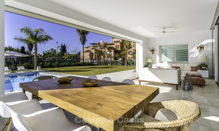 Luxueuse villa neuve, moderne à vendre, à deux pas de la plage, Estepona Est 16601 