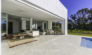 Luxueuse villa neuve, moderne à vendre, à deux pas de la plage, Estepona Est 16604 