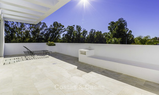 Luxueuse villa neuve, moderne à vendre, à deux pas de la plage, Estepona Est 16616 
