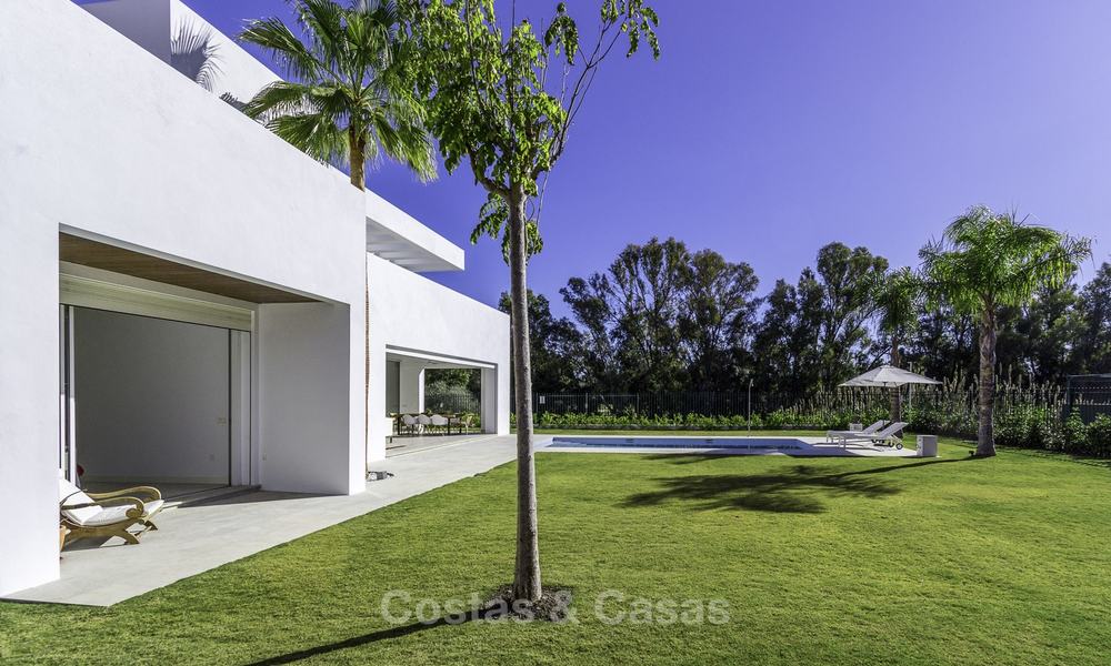 Luxueuse villa neuve, moderne à vendre, à deux pas de la plage, Estepona Est 16629