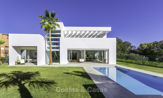 Luxueuse villa neuve, moderne à vendre, à deux pas de la plage, Estepona Est 16630 