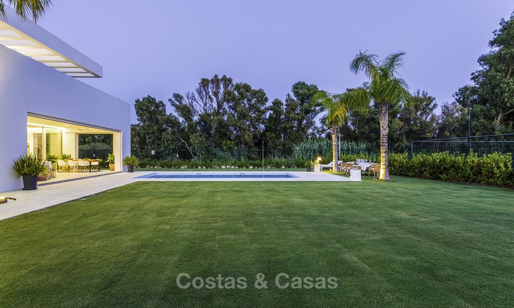 Luxueuse villa neuve, moderne à vendre, à deux pas de la plage, Estepona Est 16644