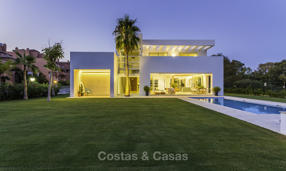 Luxueuse villa neuve, moderne à vendre, à deux pas de la plage, Estepona Est 16645