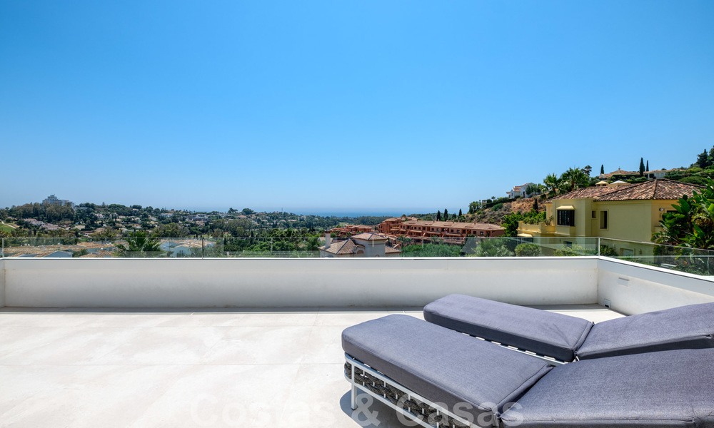 Belle villa de luxe contemporaine avec vue mer et montagne à vendre, Benahavis, Marbella 28003