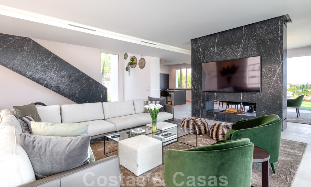 Belle villa de luxe contemporaine avec vue mer et montagne à vendre, Benahavis, Marbella 28026