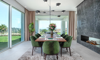 Belle villa de luxe contemporaine avec vue mer et montagne à vendre, Benahavis, Marbella 28033 