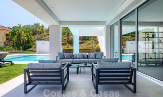 Belle villa de luxe contemporaine avec vue mer et montagne à vendre, Benahavis, Marbella 28040 