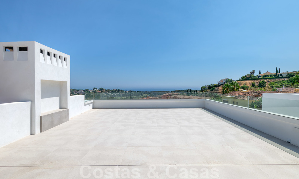 Belle villa de luxe contemporaine avec vue mer et montagne à vendre, Benahavis, Marbella 28054