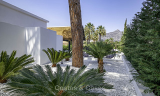 Villa impressionnante et luxueuse de design contemporain à vendre, prête à emménager, Nueva Andalucia, Marbella. Prix réduit. 16147 