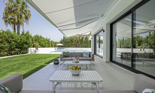 Villa impressionnante et luxueuse de design contemporain à vendre, prête à emménager, Nueva Andalucia, Marbella. Prix réduit. 16149 