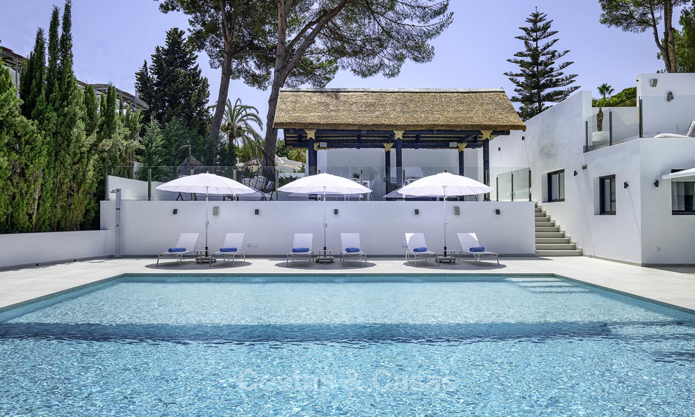 Villa impressionnante et luxueuse de design contemporain à vendre, prête à emménager, Nueva Andalucia, Marbella. Prix réduit. 16194