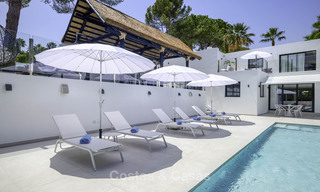 Villa impressionnante et luxueuse de design contemporain à vendre, prête à emménager, Nueva Andalucia, Marbella. Prix réduit. 16195 