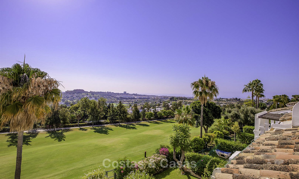 Spacieuse maison de ville en première ligne de golf à vendre avec vue superbe sur la mer, Benahavis, Marbella 16336