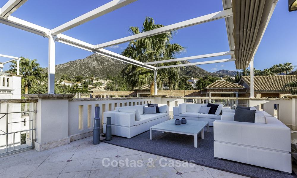 Superbe maison de ville de luxe avec vue imprenable sur la mer et les montagnes à vendre, à Sierra Blanca sur le Golden Mile, Marbella 16500