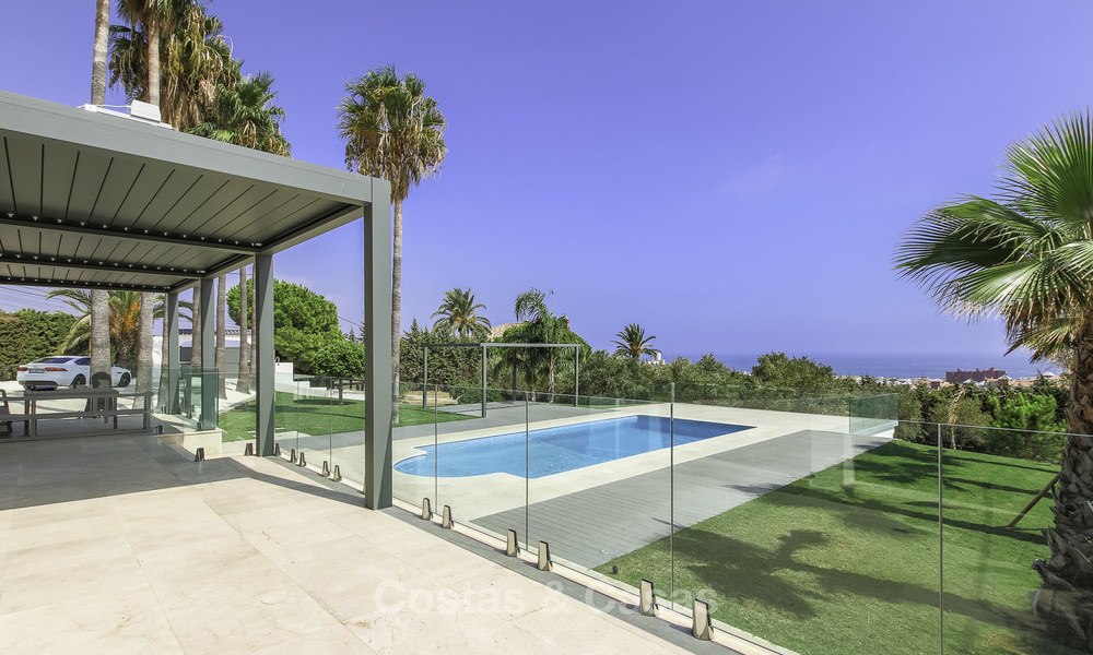 Villa moderne, de style méditerranéen avec vue sur la mer à vendre, à quelques minutes à pied du port de plaisance et de la plage, Estepona 16538