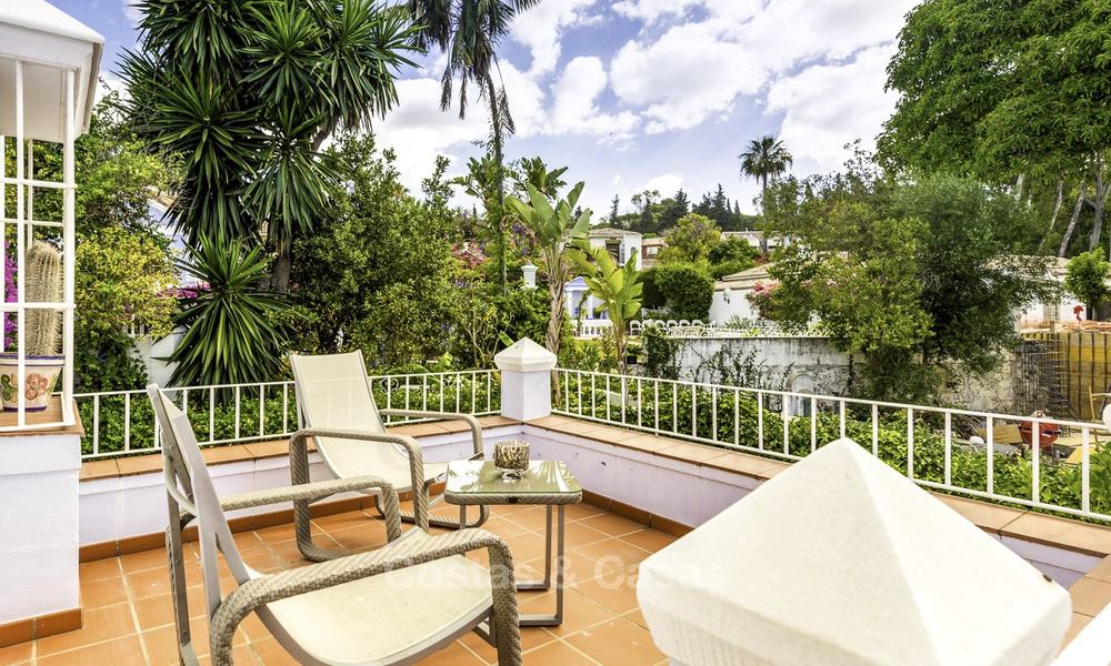 Opportunité! Villa méditerranéenne à vendre en plein centre de Marbella, à quelques pas de la plage. Prix très réduit! 16826