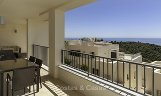 Appartement moderne de 3 chambres avec vue sur la Méditerranée et les montagnes à vendre à Marbella 16832 