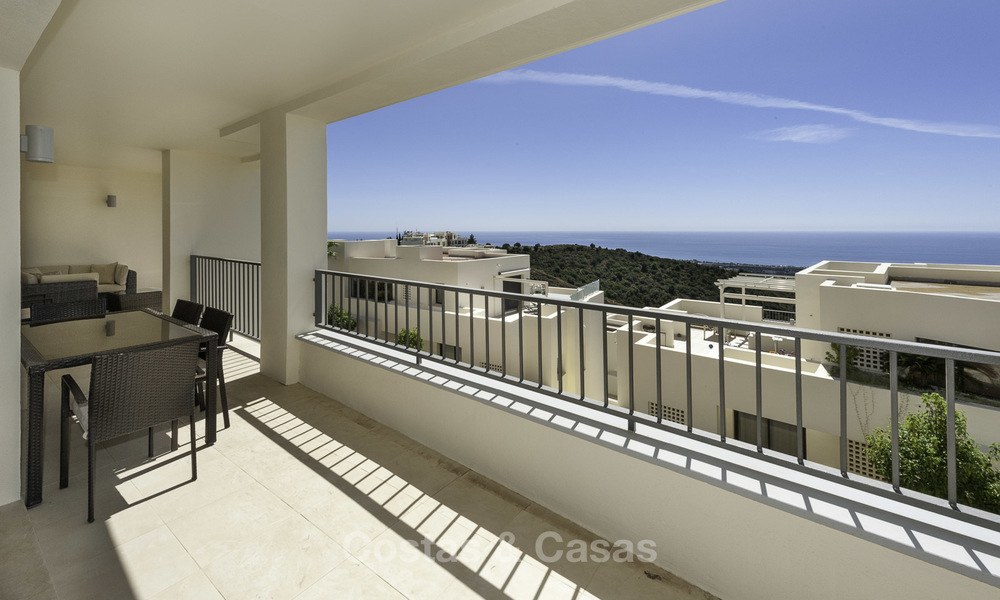 Appartement moderne de 3 chambres avec vue sur la Méditerranée et les montagnes à vendre à Marbella 16846