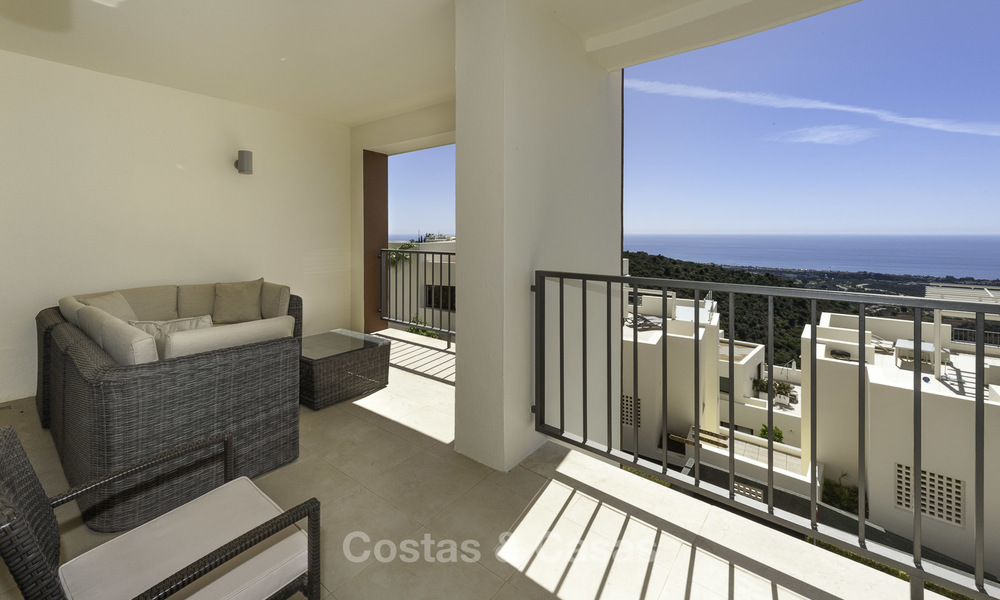 Appartement moderne de 3 chambres avec vue sur la Méditerranée et les montagnes à vendre à Marbella 16847
