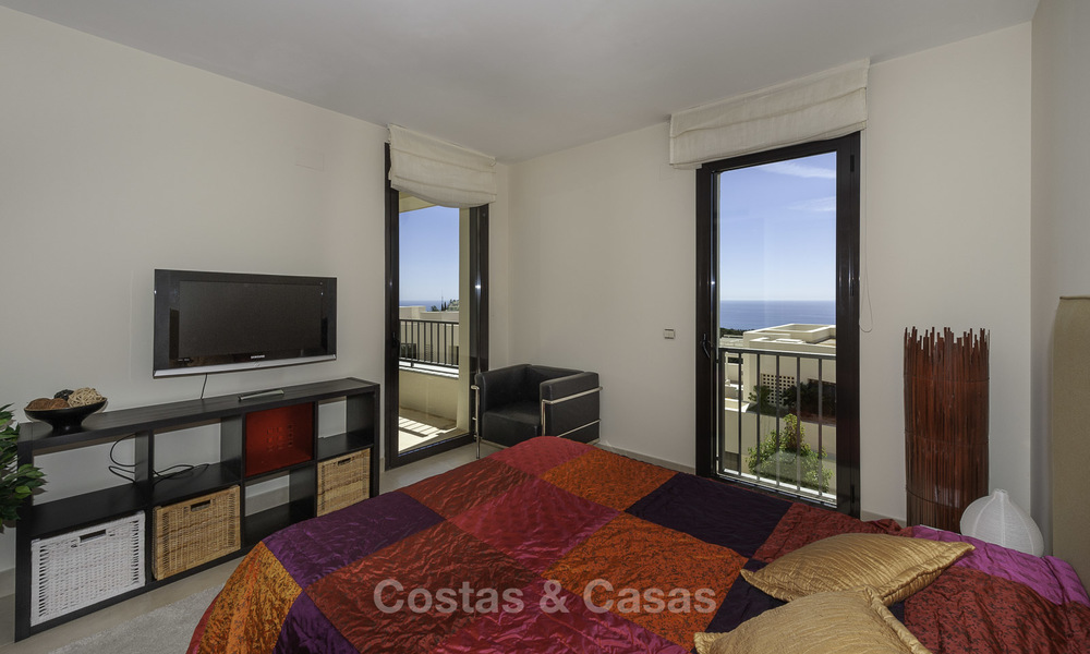 Appartement moderne de 3 chambres avec vue sur la Méditerranée et les montagnes à vendre à Marbella 16855