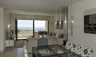 Appartement moderne de 3 chambres avec vue mer et montagnes à vendre à Marbella 16874 