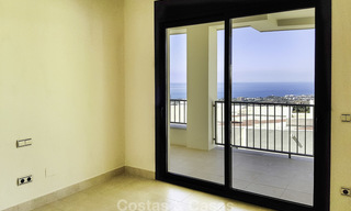 Appartement moderne de 3 chambres à coucher avec vue sur la mer Méditerranée, Marbella, Gibraltar et la côte Africaine 16982 
