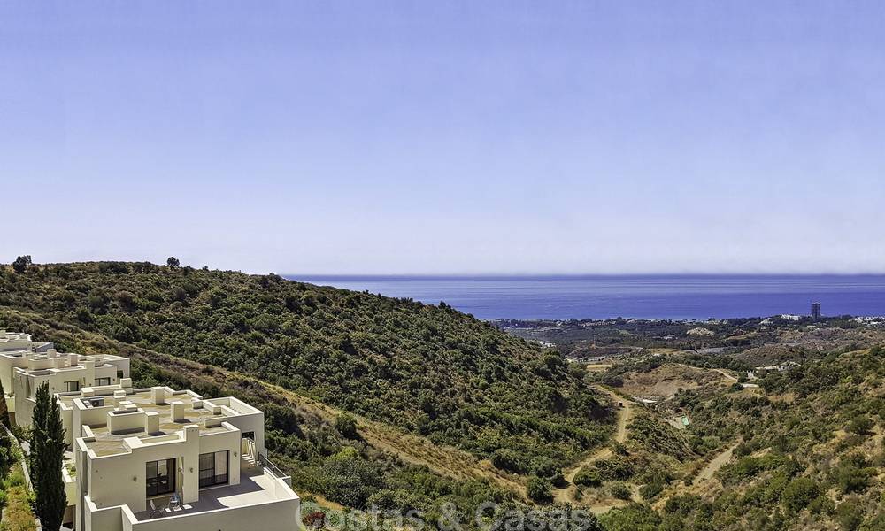 Penthouse moderne avec grande terrasse avec vue sur mer à vendre à Marbella 17007