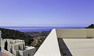 Penthouse moderne avec grande terrasse avec vue sur mer à vendre à Marbella 17008 