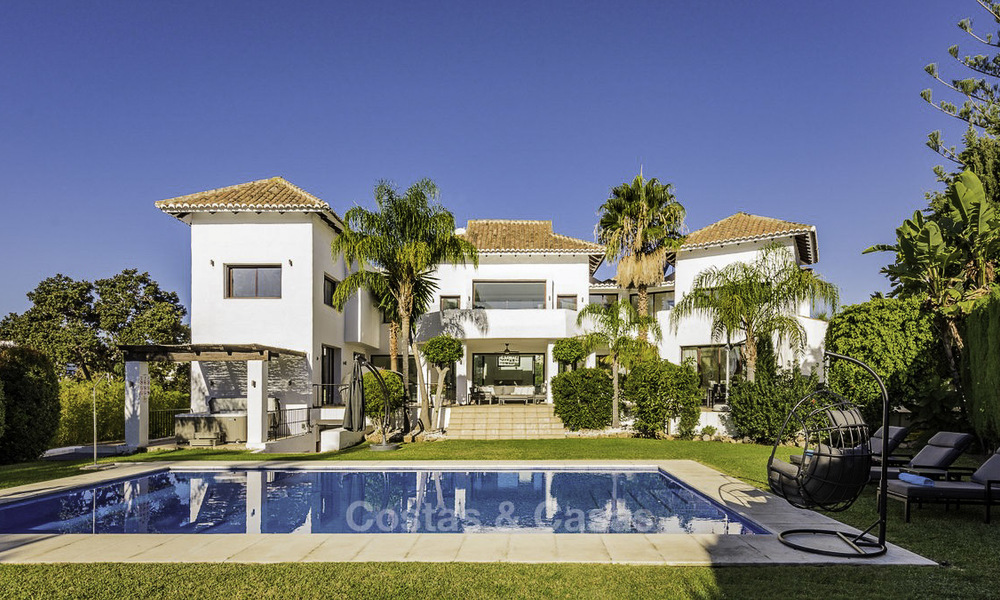 Exceptionnelle villa contemporaine méditerranéenne à vendre près de la plage sur le Golden Mile, Marbella 17038