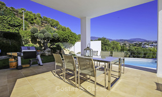 Villa moderne sur un golf avec vue panoramique sur la mer à vendre, Benahavis, Marbella 17292 