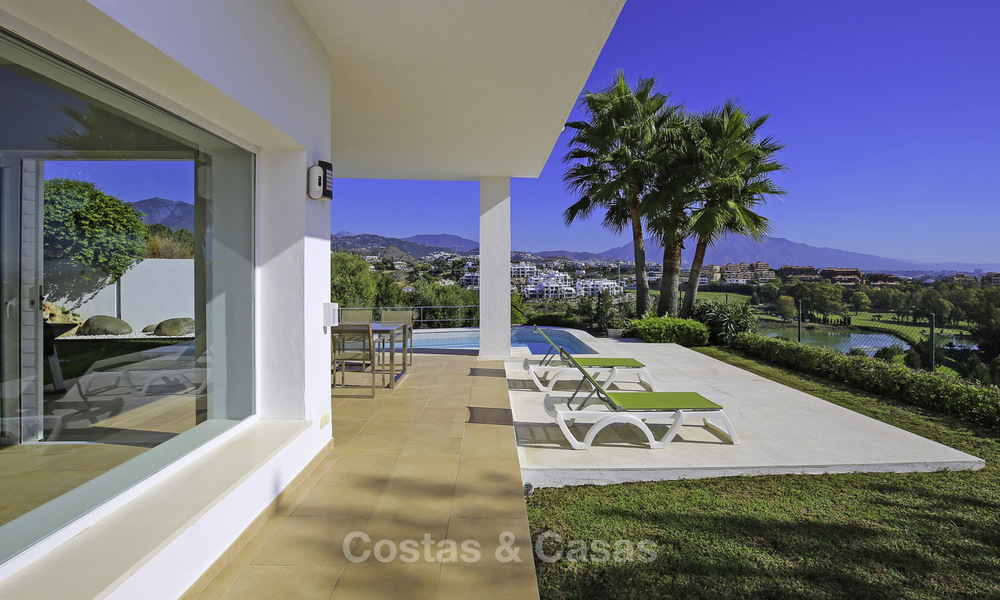 Villa moderne sur un golf avec vue panoramique sur la mer à vendre, Benahavis, Marbella 17294