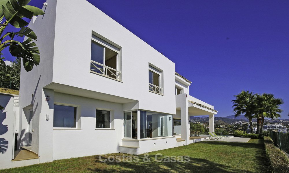 Villa moderne sur un golf avec vue panoramique sur la mer à vendre, Benahavis, Marbella 17296