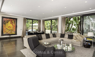 Superbe villa contemporaine de luxe unique à vendre, dans une urbanisation exclusive près de la mer à Marbella Est 17379 