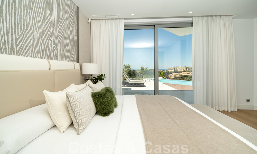 Villa de luxe neuve et moderne à vendre, prête à emménager, dans un resort de golf respecté, Marbella Est 26757
