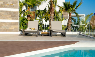 Villa de luxe neuve et moderne à vendre, prête à emménager, dans un resort de golf respecté, Marbella Est 26766 