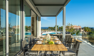 Villa de luxe neuve et moderne à vendre, prête à emménager, dans un resort de golf respecté, Marbella Est 26770 