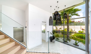 Villa de luxe neuve et moderne à vendre, prête à emménager, dans un resort de golf respecté, Marbella Est 26785 