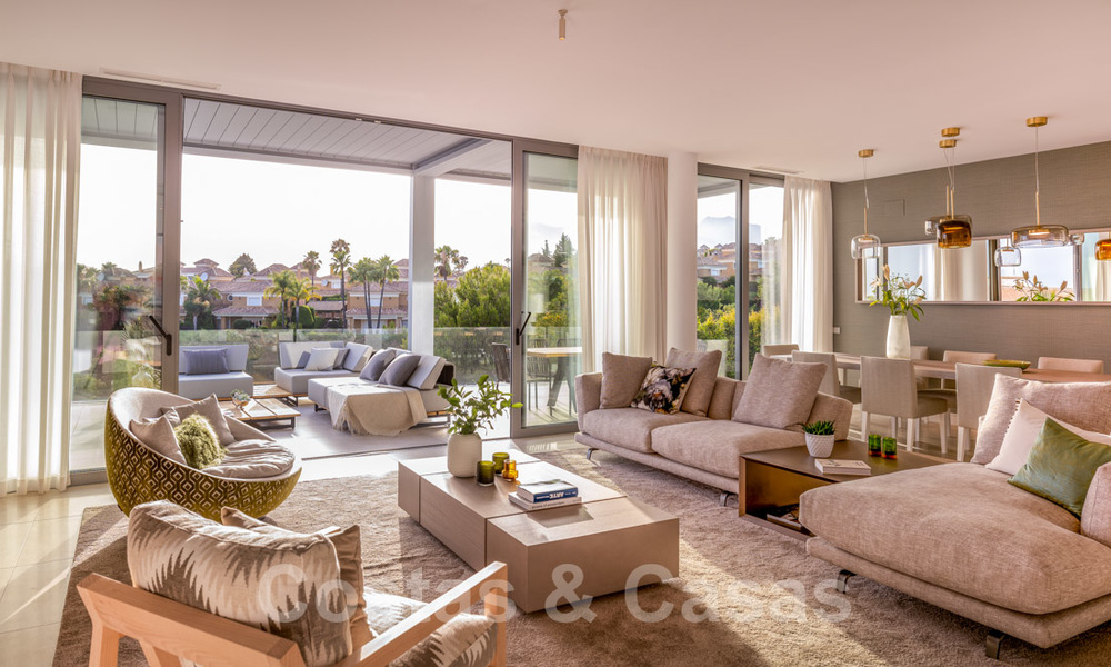 Villa de luxe neuve et moderne à vendre, prête à emménager, dans un resort de golf respecté, Marbella Est 26791